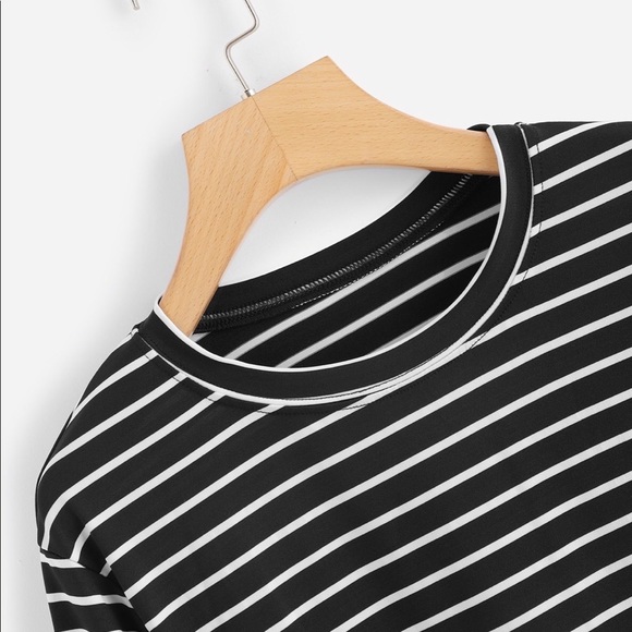 Black and white striped top - Picture 2 of 3